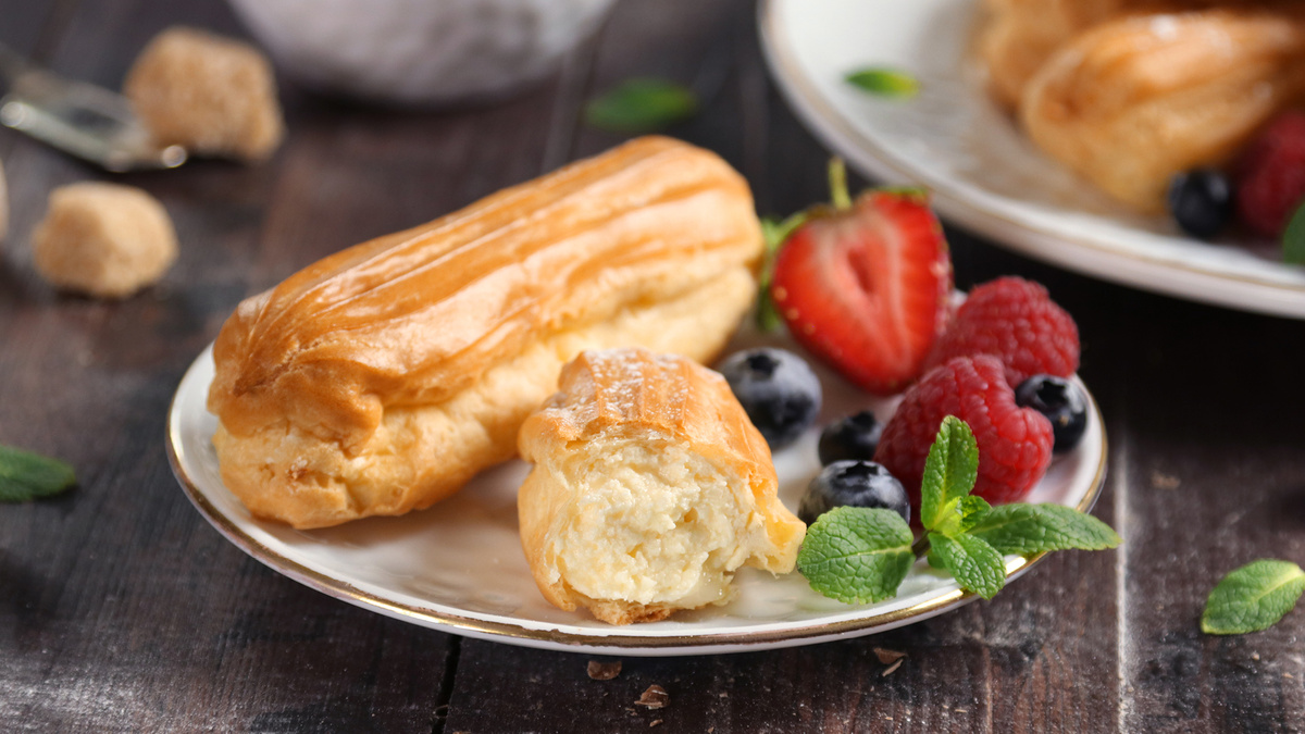 Пирожное «Эклер» с ванильной начинкой ТМ «ЕРМОЛИНО»