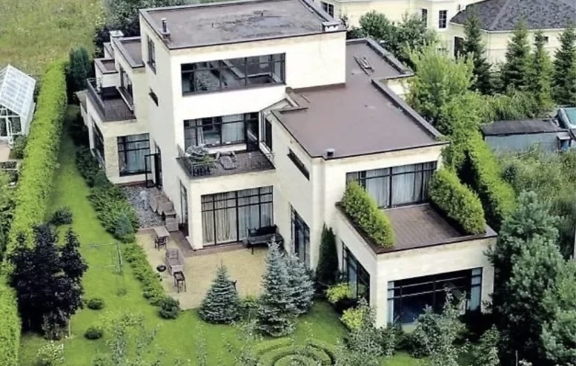 Особняк Анастасии Заворотнюк 