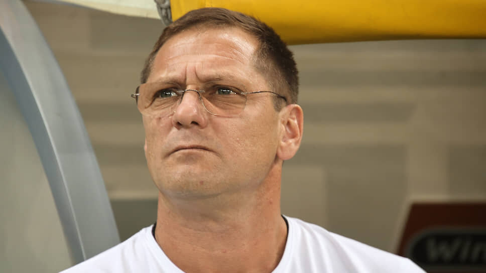 Главный тренер воронежского «Факела» Дмитрий Пятибратов.📷Фото: Василий Дерюгин / Коммерсантъ