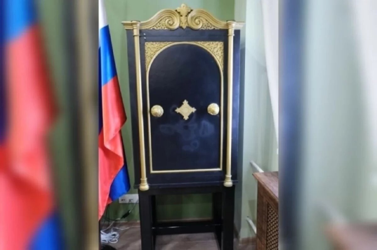    Старинный сейф Сан-Галли XIX века переехал в новые «Кресты»