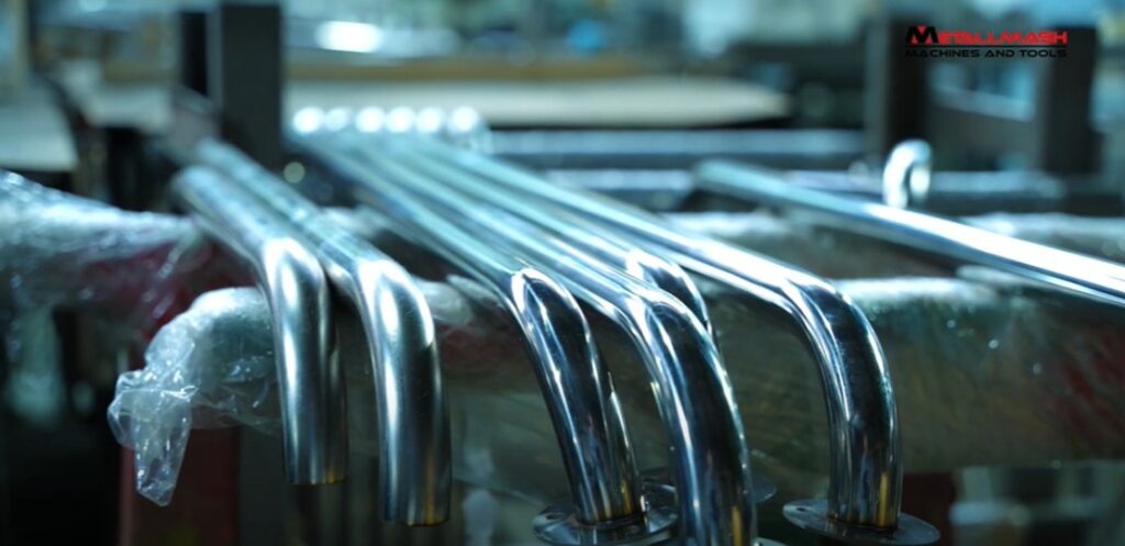 Элементы поручней, которые производит компания «Тефлотехника»