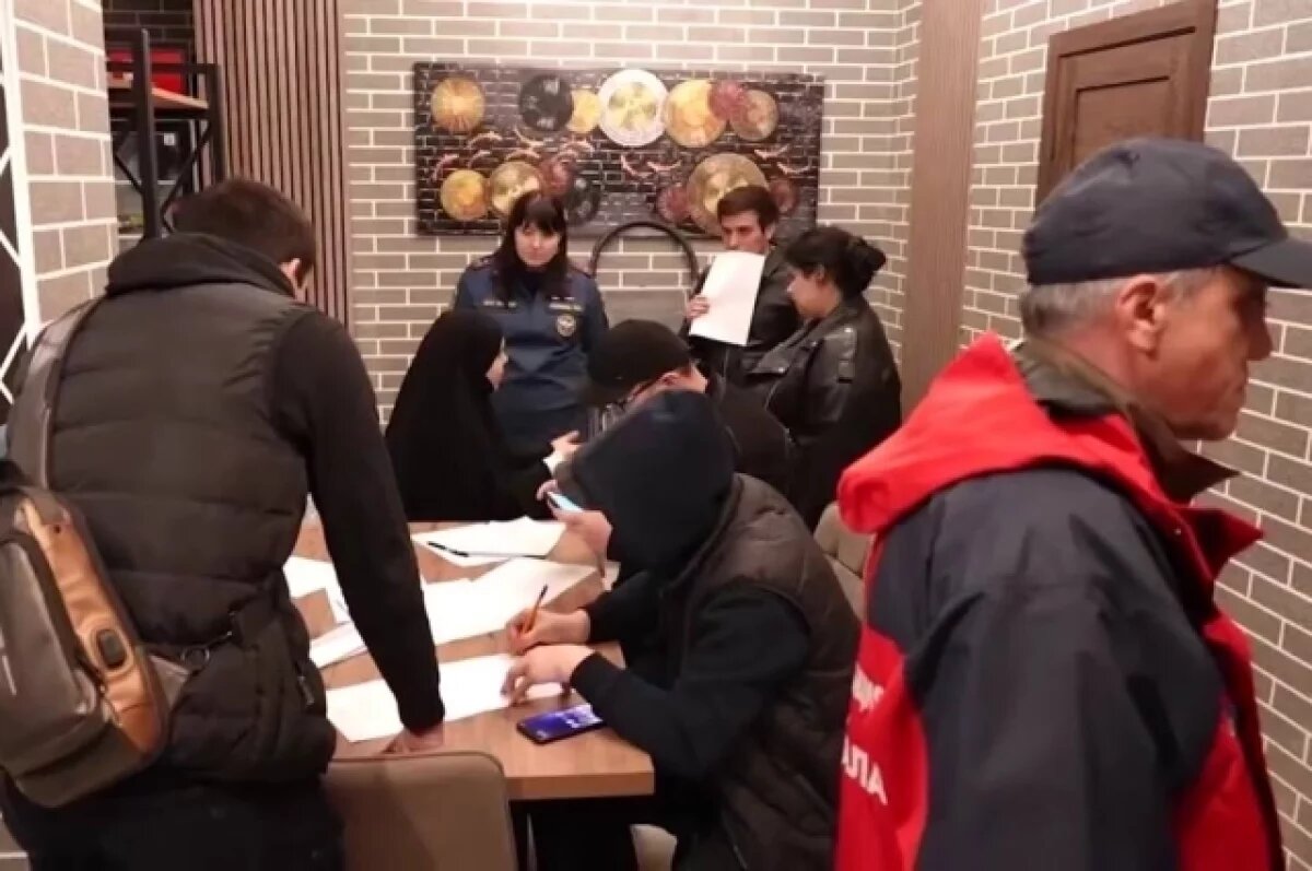    В Дагестане помощь после взрыва газа в многоэтажке получило 138 семей