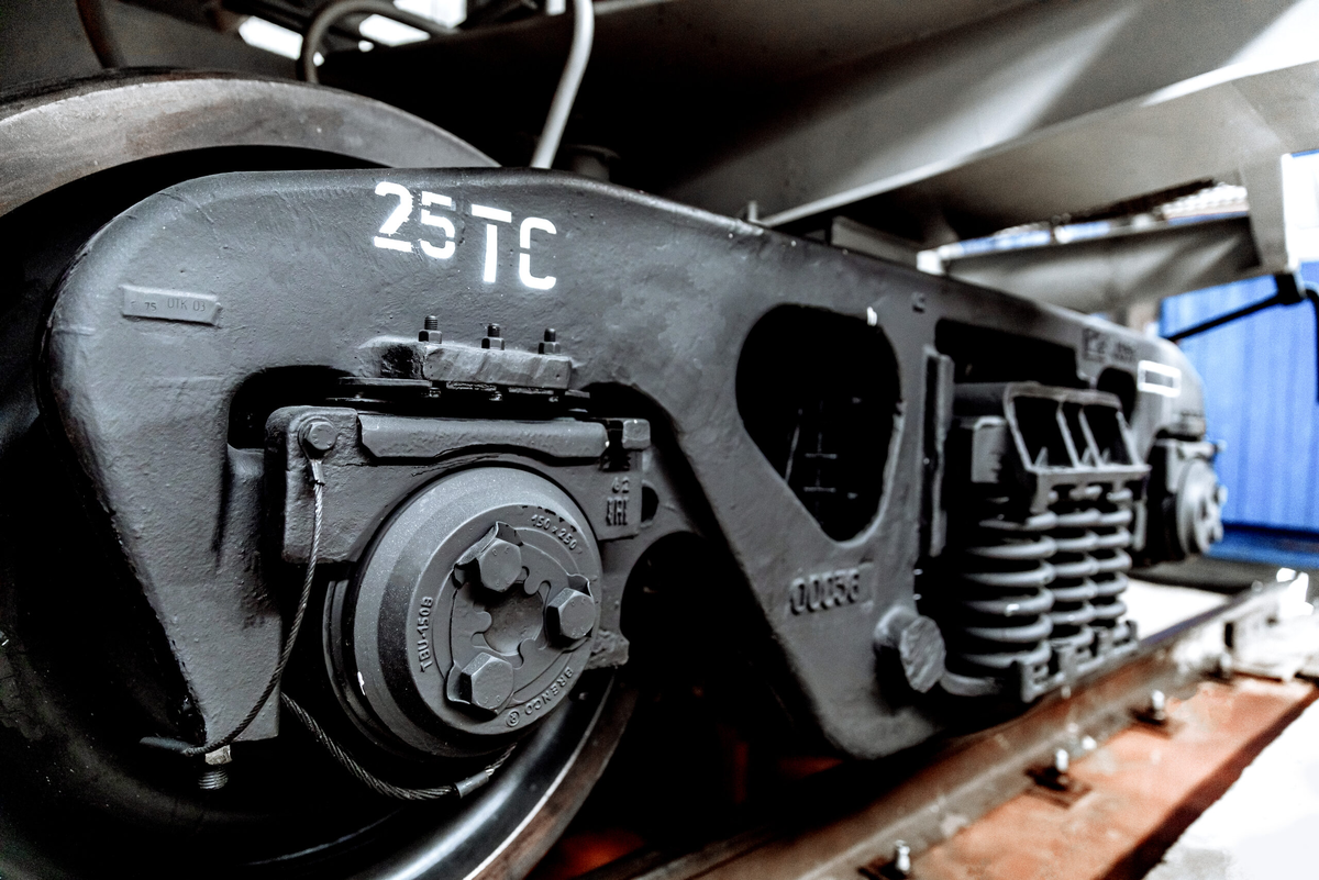 Тележка 18-9891 с осевой нагрузкой 25 тс. Источник: РМ Рейл