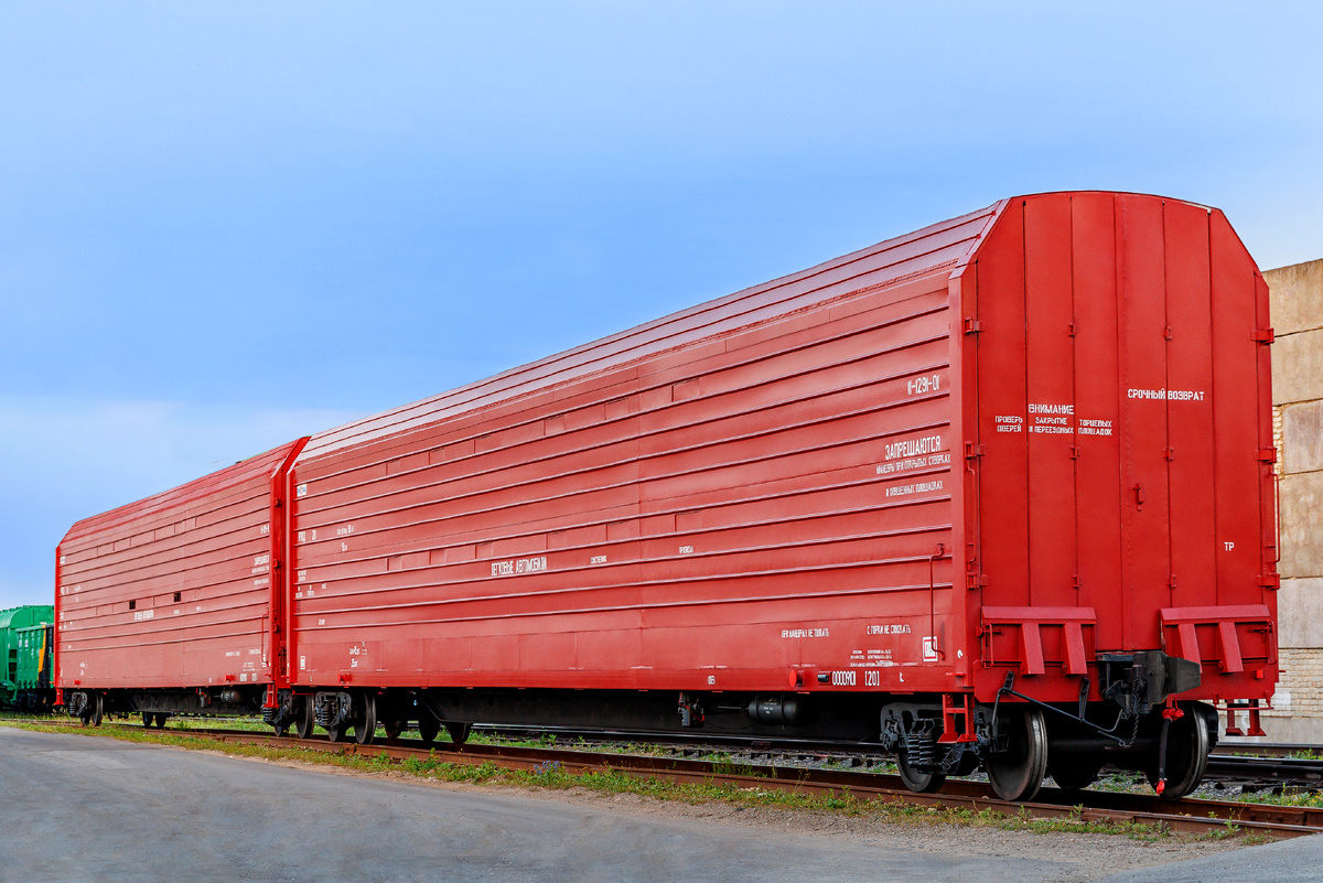  Вагон-автомобилевоз на тележке 18-1277. Источник: РМ Рейл