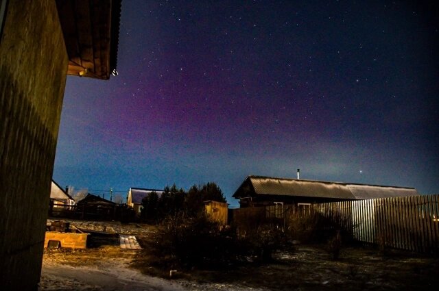    В Осинском районе Иркутской области сияние заметили первыми, а потом его увидели и в Хомутово. Фото: предоставлено АиФ-Иркутск героями публикации. 