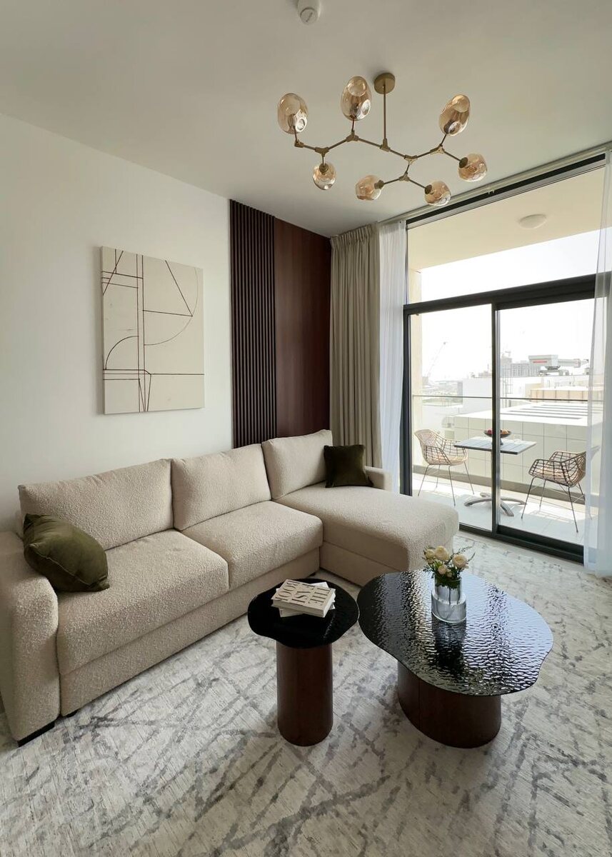 Гостиная в современном стиле с элементами неоклассики, проект Furni