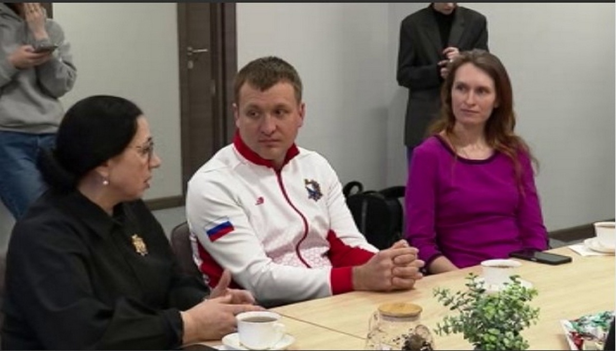    Курские ветераны СВО - участники соревнований по зимним видам спорта вернулись из Ханты-Мансийска