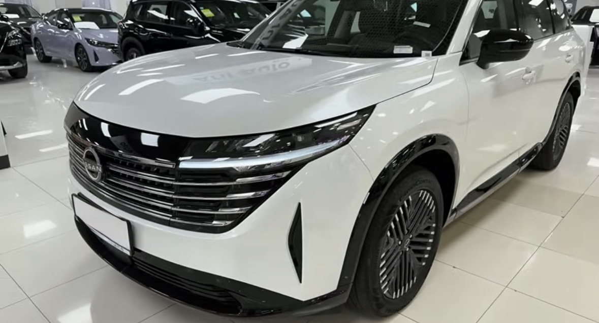 Nissan Pathfinder 2025