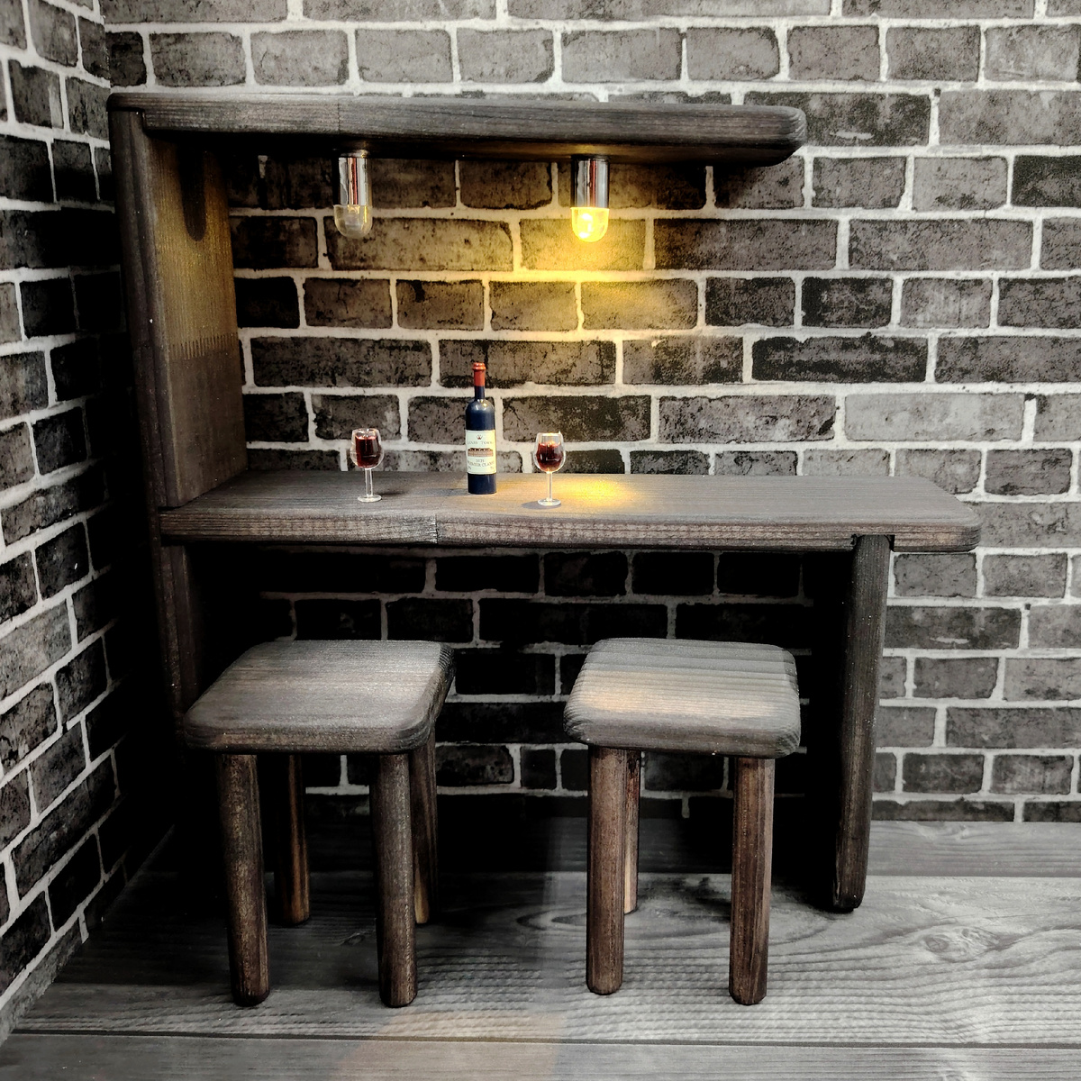 Вот так не очень красиво с одной горящей лампой. Поэтому и вторую выключу нафиг.