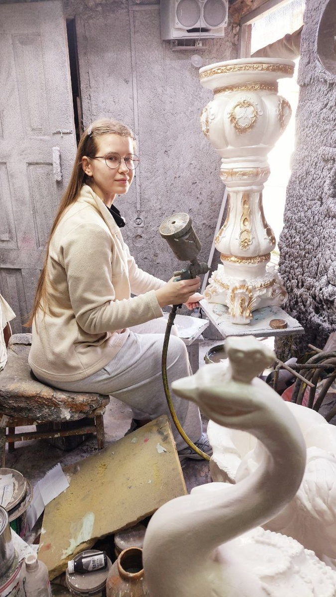 Яна Фомина в своей мастерской.