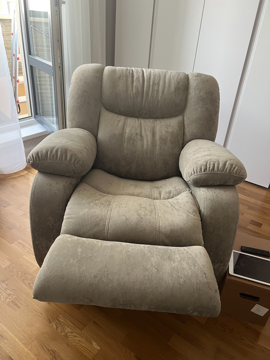 Кресло с электрореклайнером 