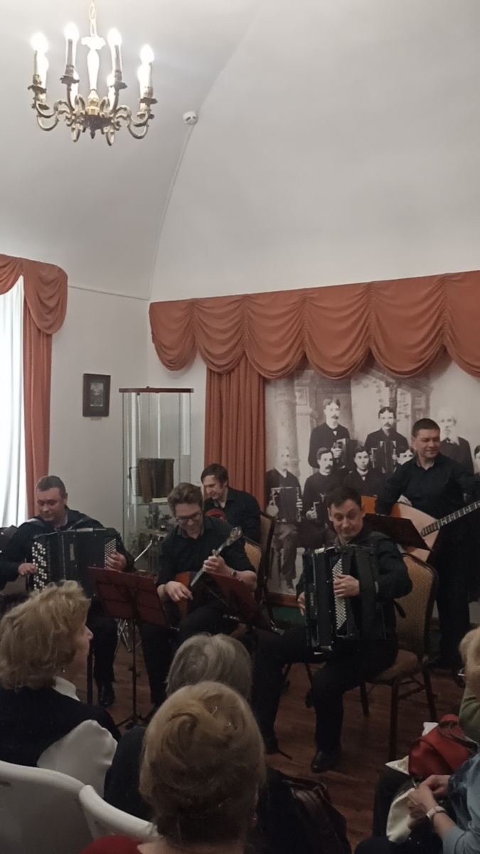 Инструментальный ансамбль "Легенда"