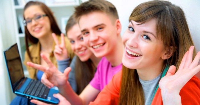 

В первую очередь на огромном количестве опыта расстановочной работы, который получает каждый участник курса за год обучения. А получает он вот что: