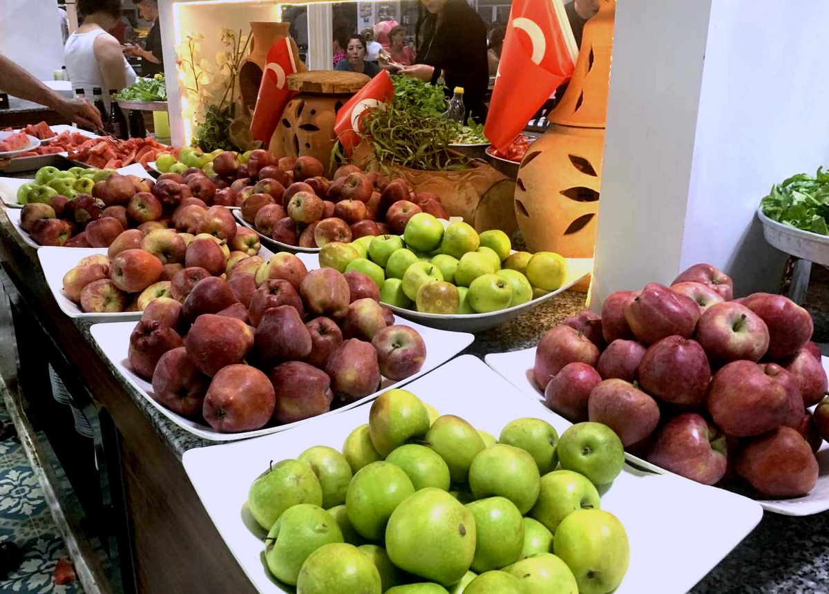 "Огромный" выбор фруктов. Фото из открытых источников