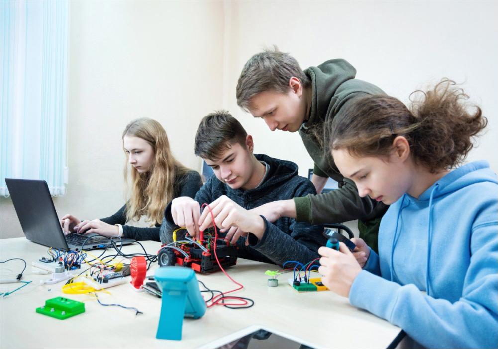 Конкурс «ТехноЛидеры» — шанс юным инженерам провести смену в легендарном детском центре «Орленок»