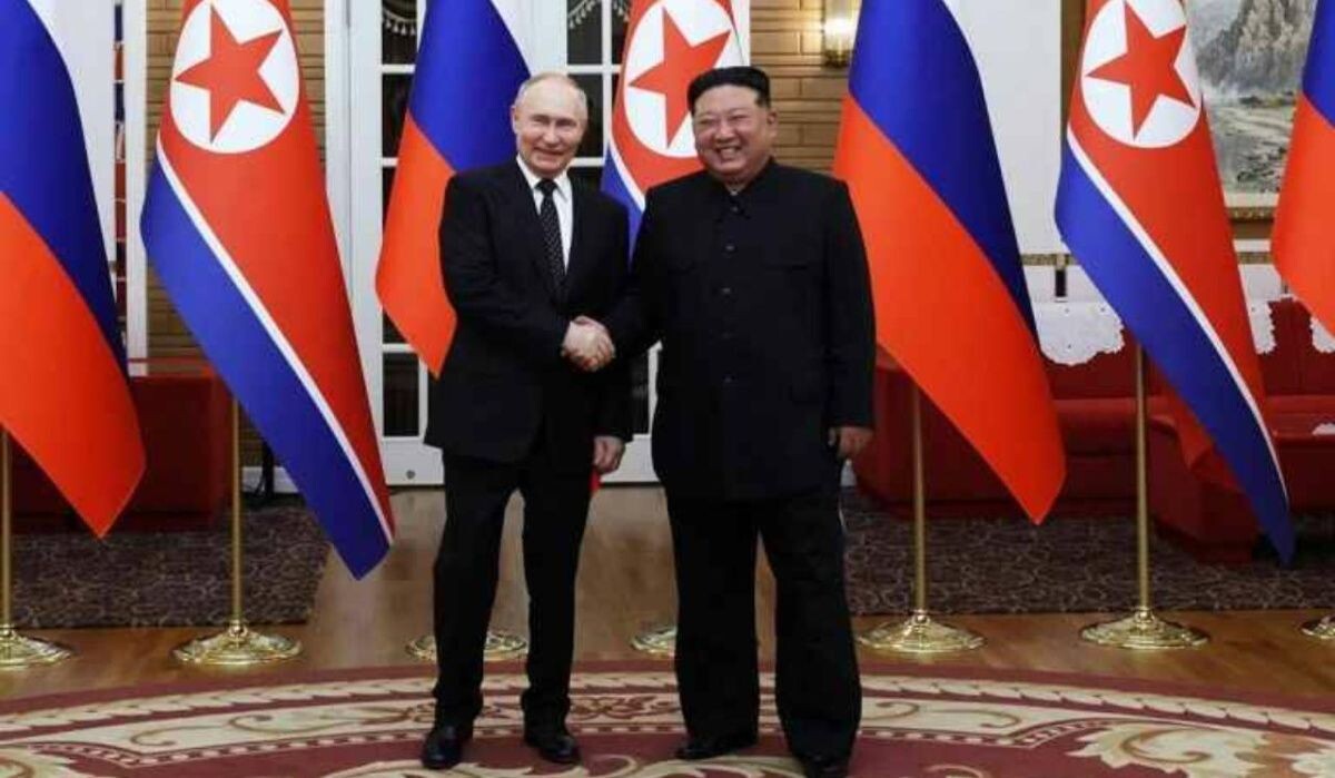     Путин и Ким Чен Ын. Источник: rbc.ru Автор фото: Гавриил Григоров