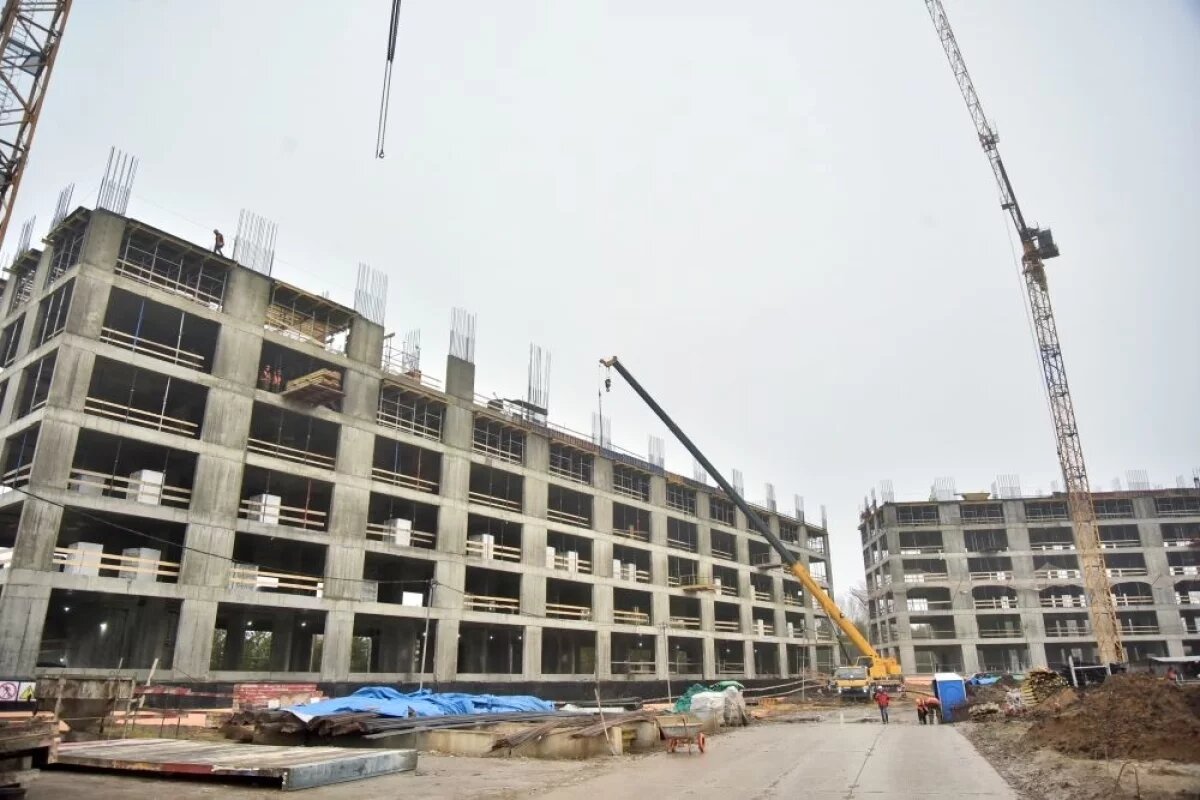    В орловском межвузовском кампусе завершено бетонирование стен