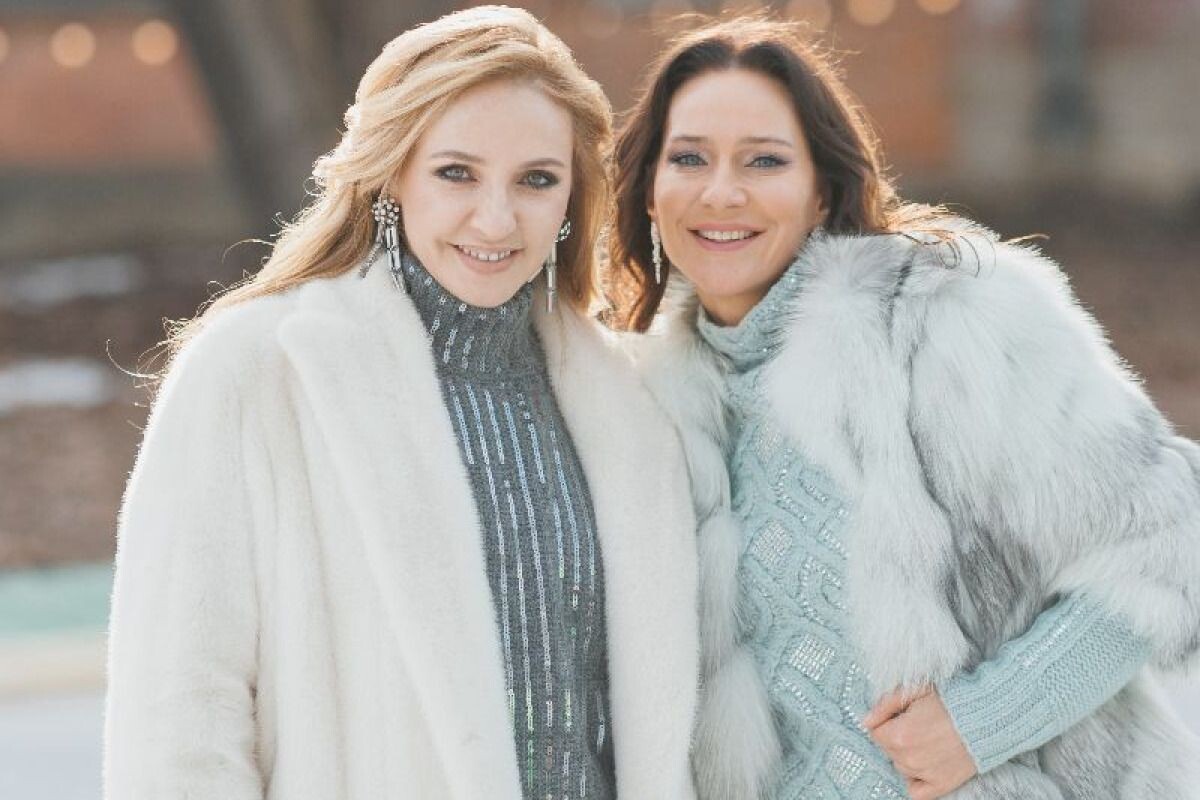 Татьяна Навка и Елена Север на съемках фильма «Исполняющий обязанности»