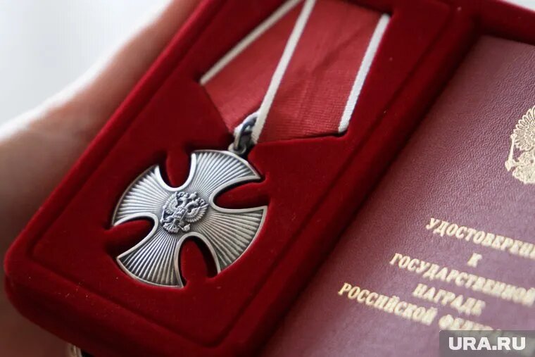 Дмитрий Семенов был награжден орденом Мужества посмертно. Фото: Илья Московец © URA.RU