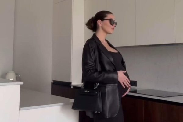    Дочь Заворотнюк показал большой живот перед родами, фото: соцсети