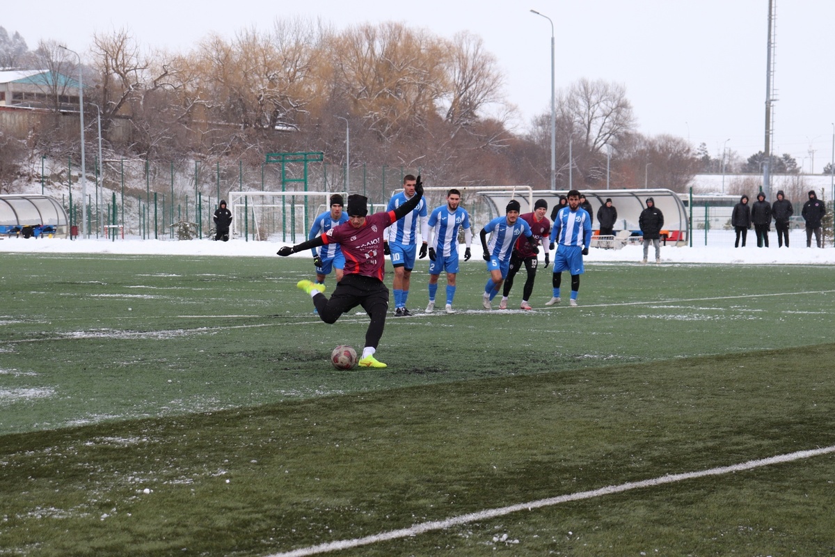 Фото https://vk.com/fc_salyutbgd