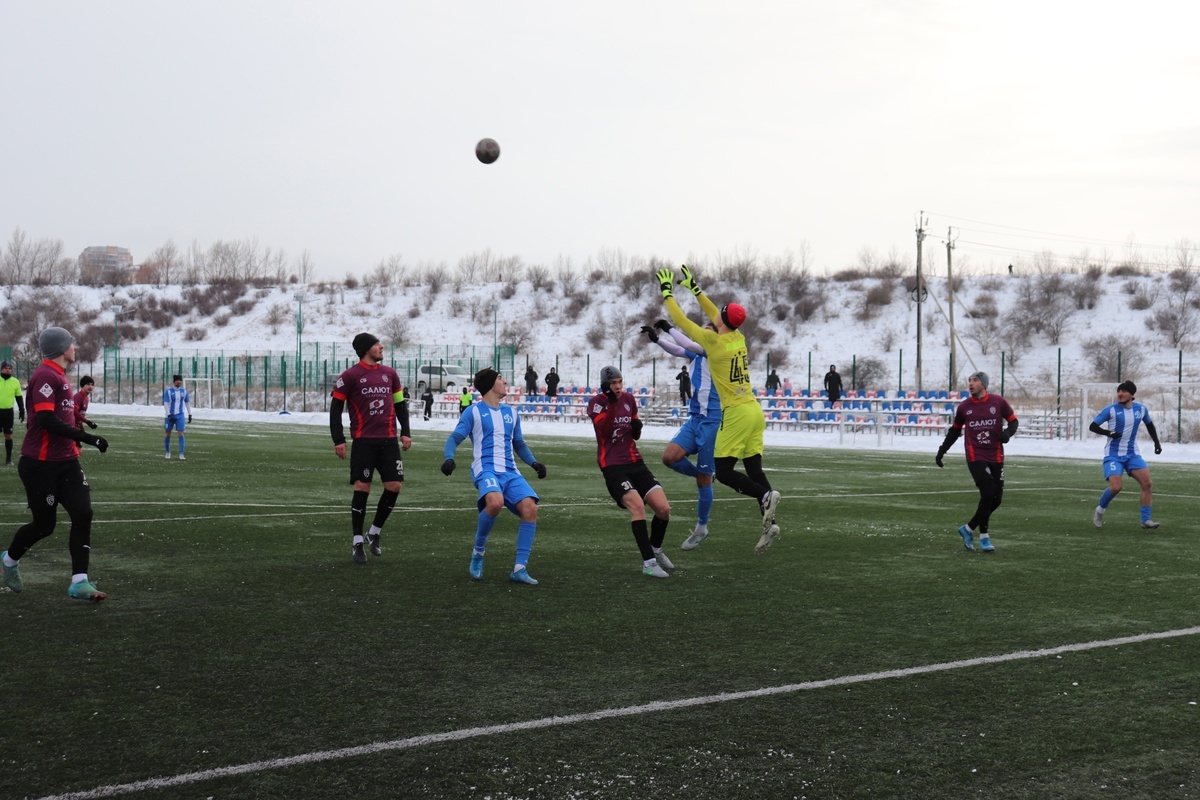 Фото https://vk.com/fc_salyutbgd