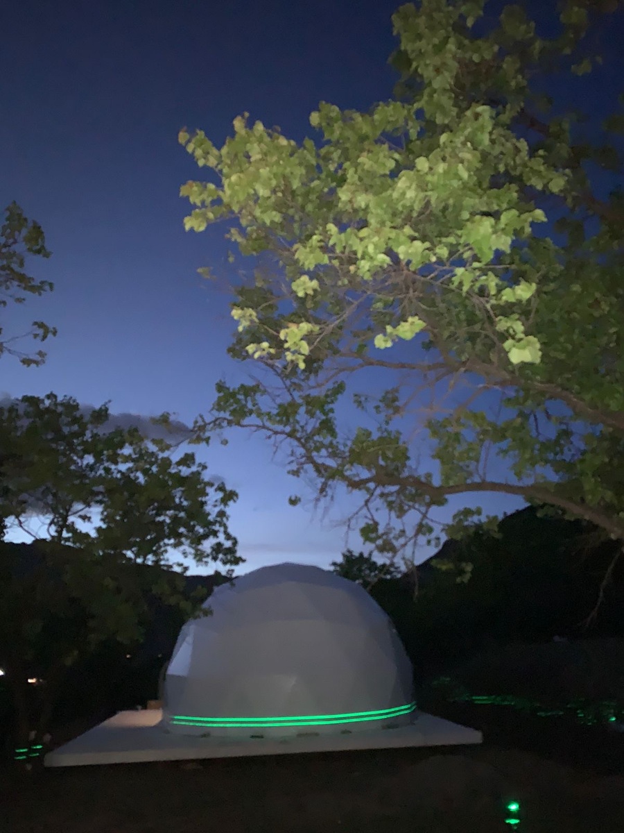 Вечером в глэмпинге АБРИКОС VIILAGE Гуниб