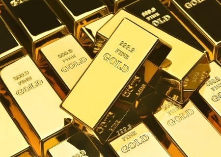    Золото выросло в цене на фоне объявления Трампа пошлин на импортные автомобили
