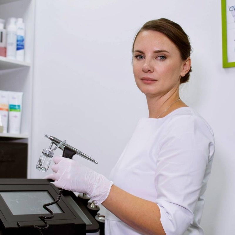 Меня зацепила концепция бренда и липосомы — препараты в составе которых липосомы работают эффективнее и быстрее.