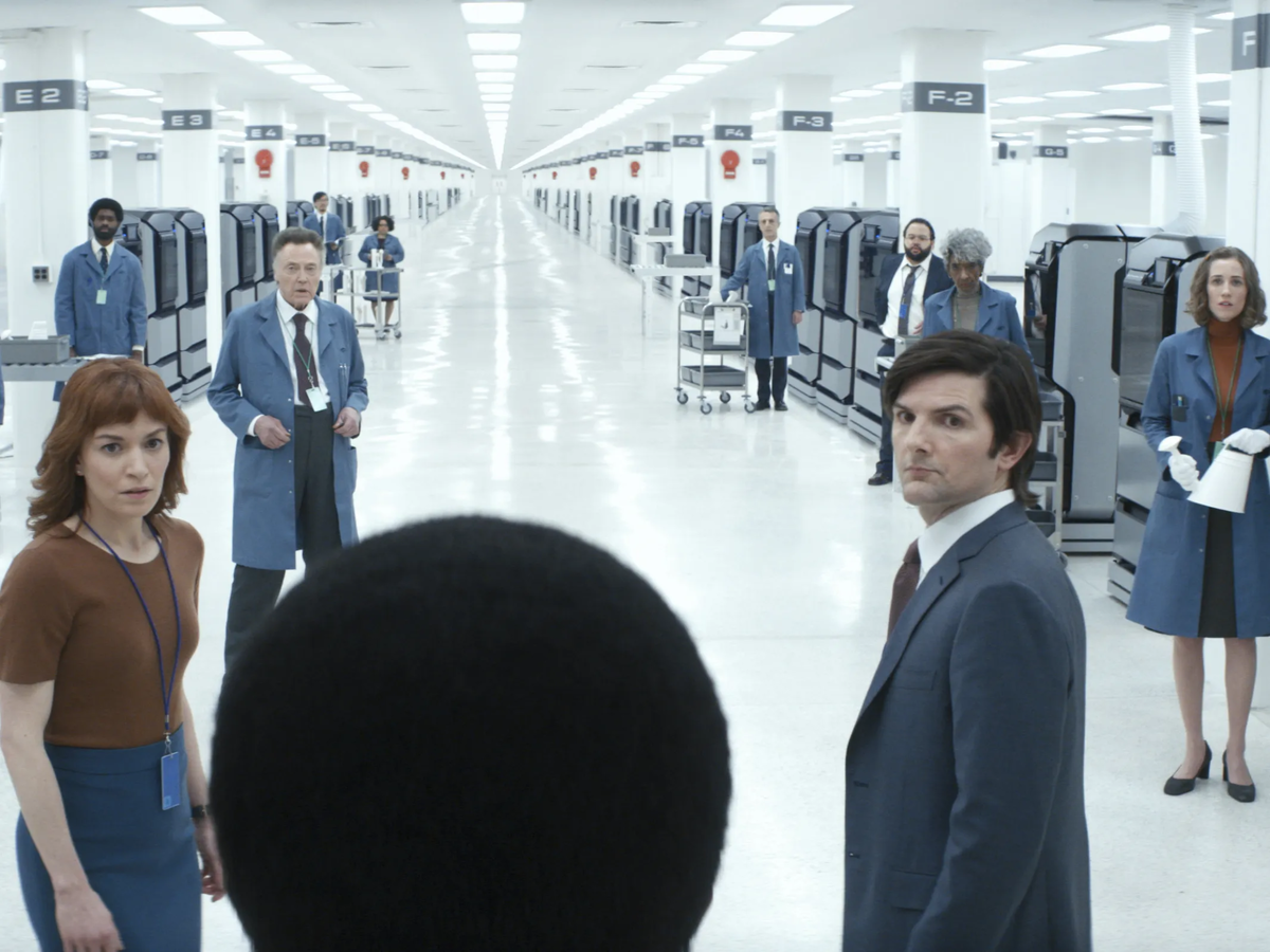 кадр из сериала Разделение ( Severance)