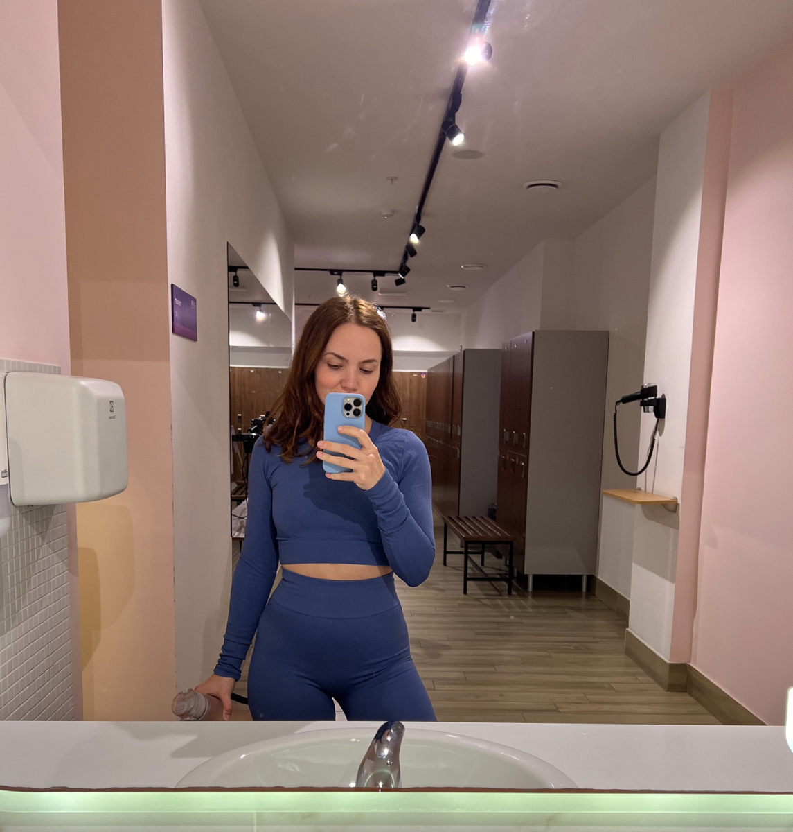 Всем привет! Меня зовут Юля, здесь я делюсь классными рецептами и просто своей жизнью. Рада новичкам и старичкам!