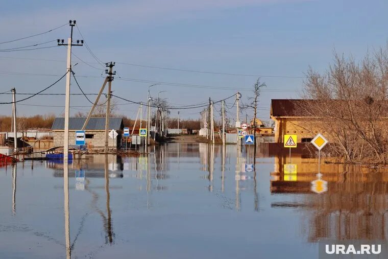 Путин призывал региональные власти не затягивать с решением вопросов по ликвидации последствий паводка. Фото: Екатерина Сычкова © URA.RU