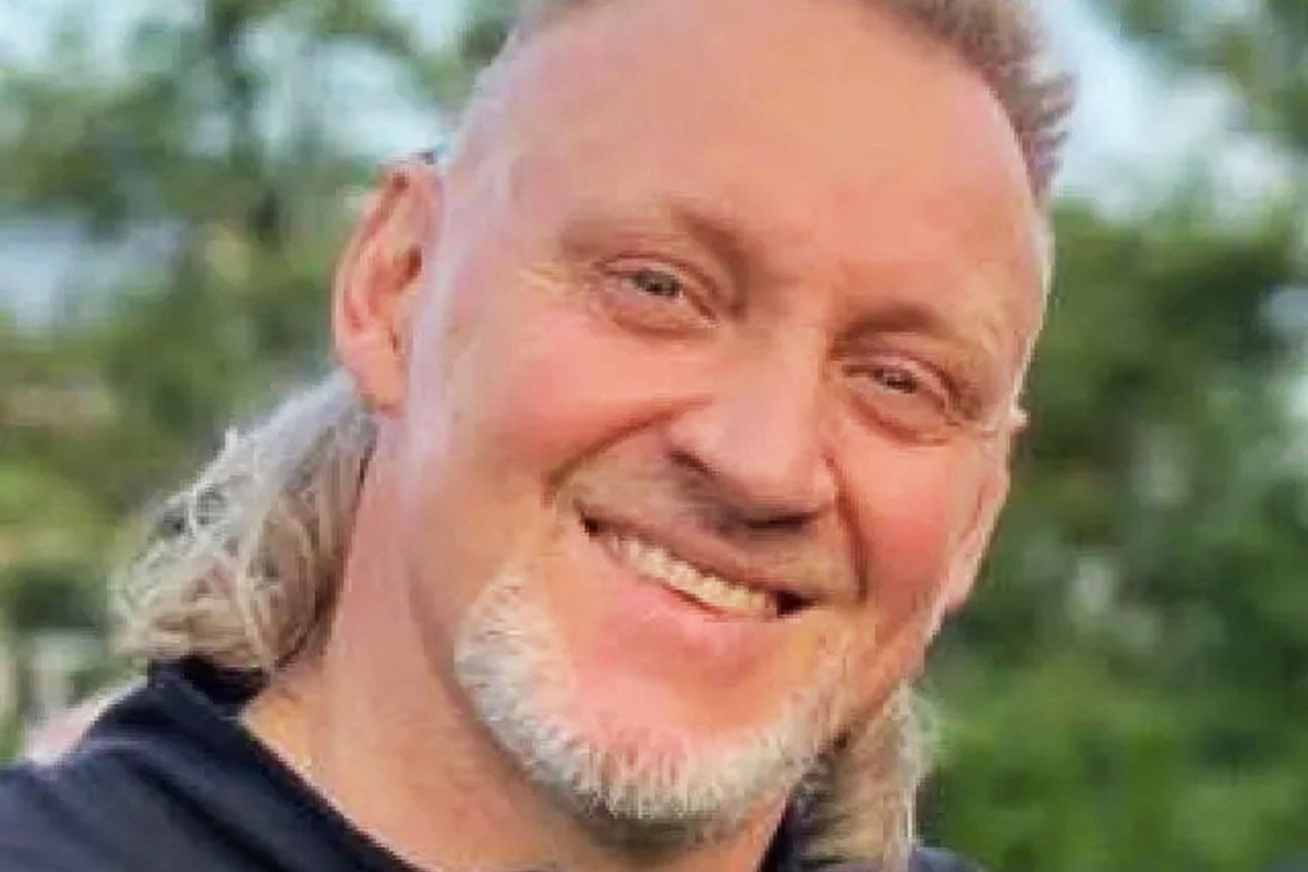     Участник Олимпиады и актер сериала «Дальнобойщики» Сергей Ляхов жестоко избил жену в Москве