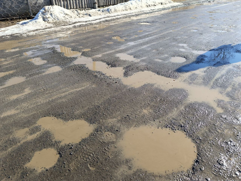    Талые воды уничтожили дорогу в частном секторе Петрозаводска"Фактор Новости"