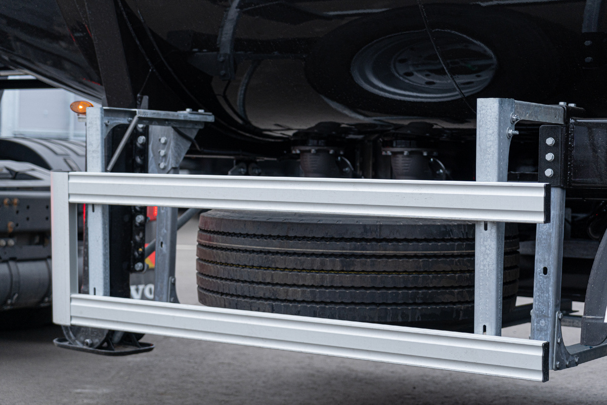 Доступ к запаске открывается за одно мгновенье