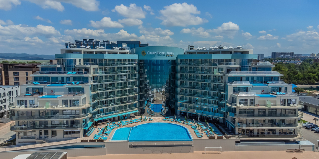 Майский марафон праздников, еды и удовольствий в Гранд Отель Анапа!