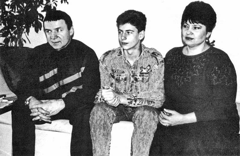 Анатолий Кашпировский с женой Валентиной и сыном Сергеем