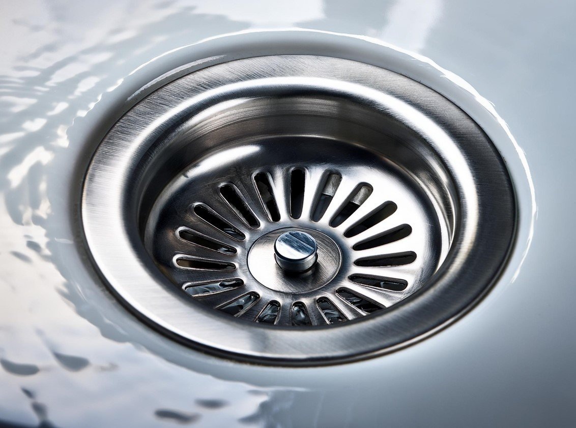 Засор вмиг вылетит в канализацию: засыпаю стакан этого средства и раковина работает идеально  / Фото: Pogovorim.by
