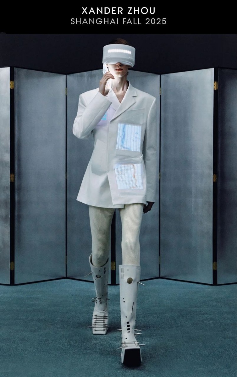 Источник фото: Vogue Runway