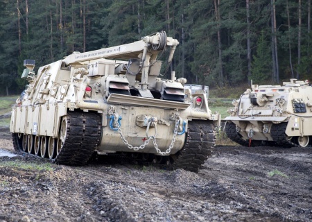    Броневик утонул, солдат США, пропавших на учениях в Литве, ещё не нашли