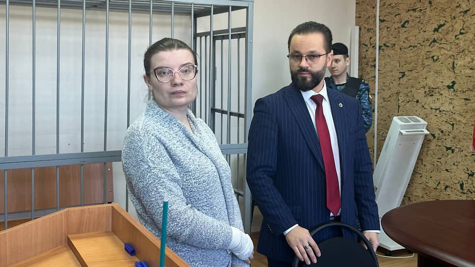 Вынесение приговора бывшему председателю совета регионального отделения общественного движения «Движение первых» Наталье Ермаченко (слева).📷Фото: Мария Шараева