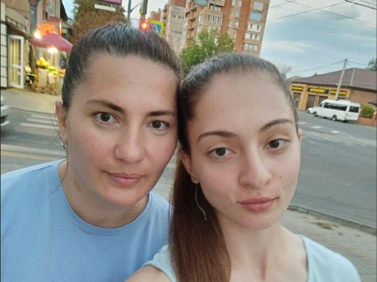    Диана и Анна Цомартовы© Фото : Telegram-канал Цомартовых