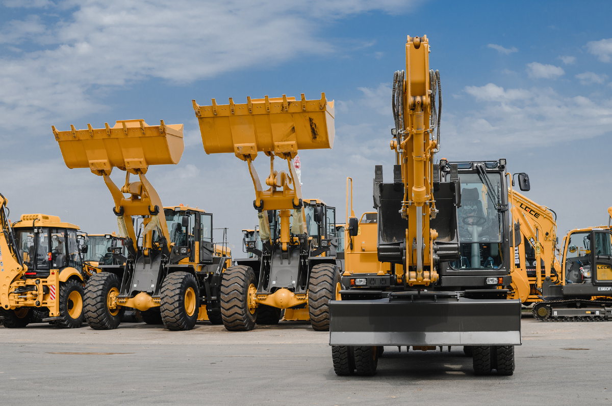 Китайская спецтехника LGCE на складе дилера