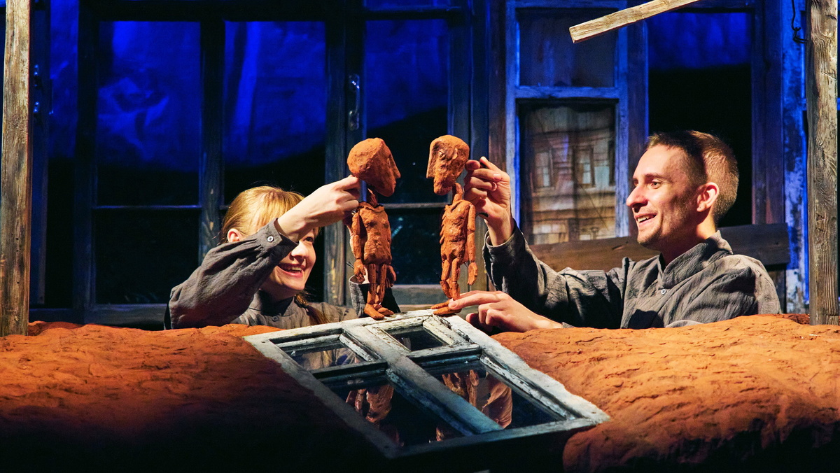    Югорчане получат юбилейные медали за заслуги в области театрального искусства