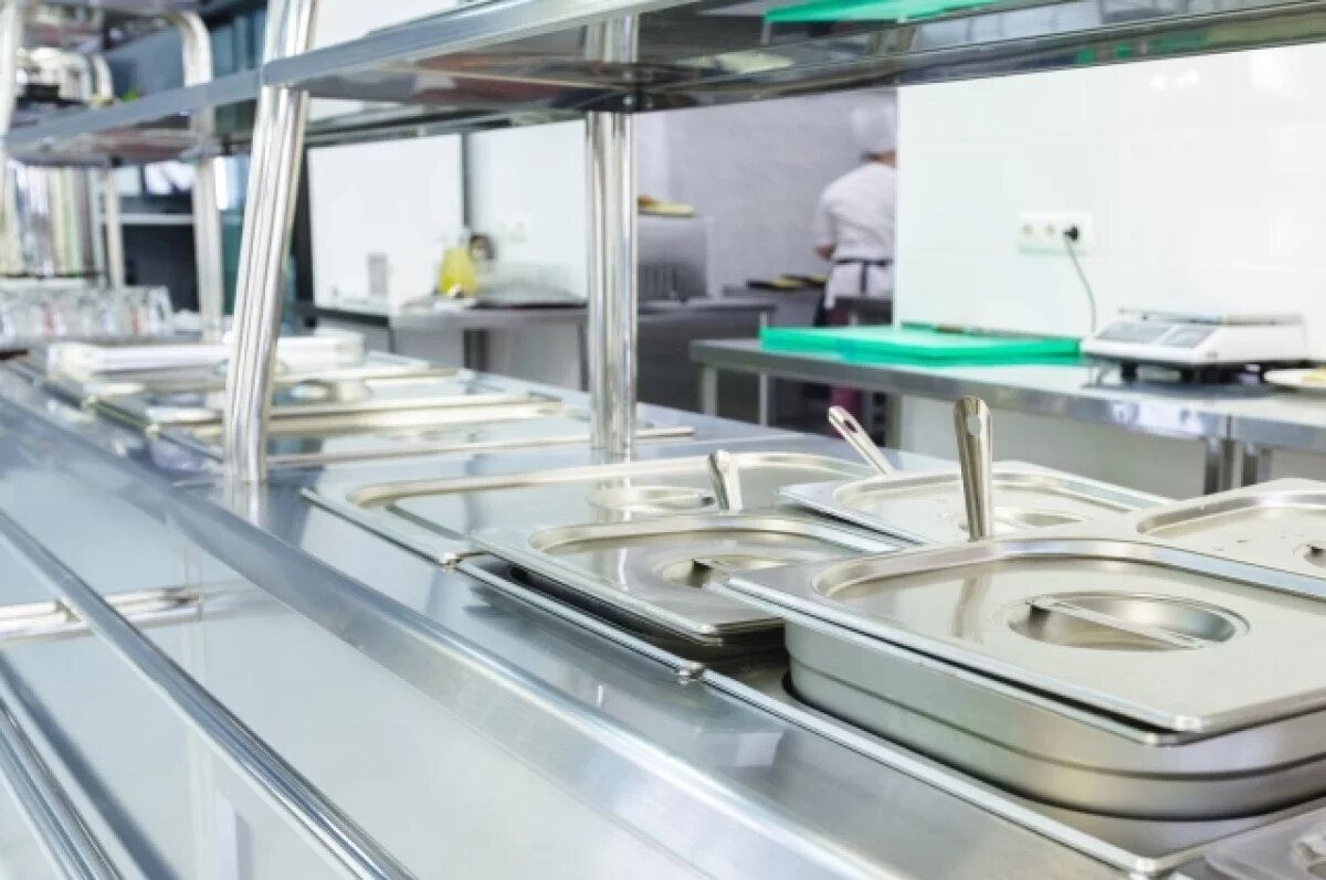    Почти треть продуктов в соцучреждениях Петербурга не соответствуют ГОСТу
