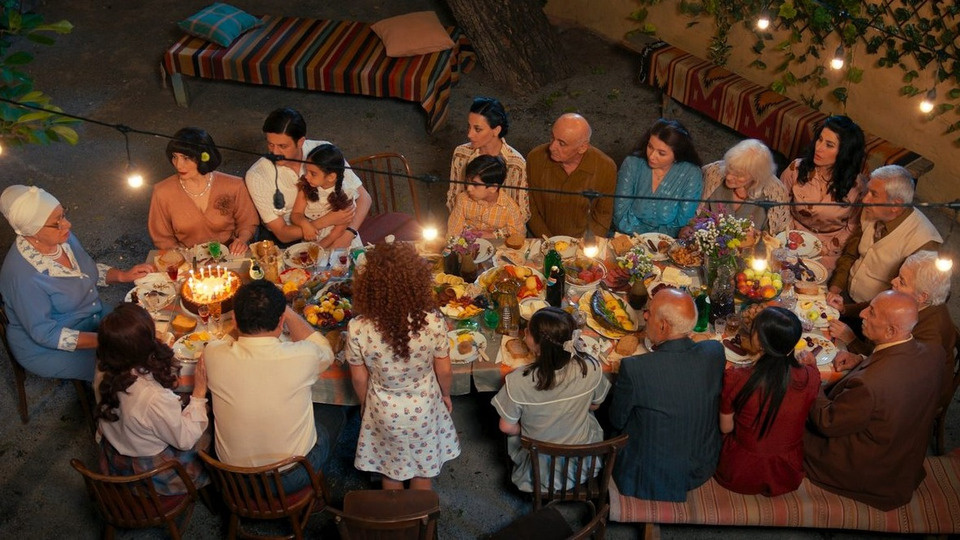    Кадр из фильма «Манюня: День рождения Ба»