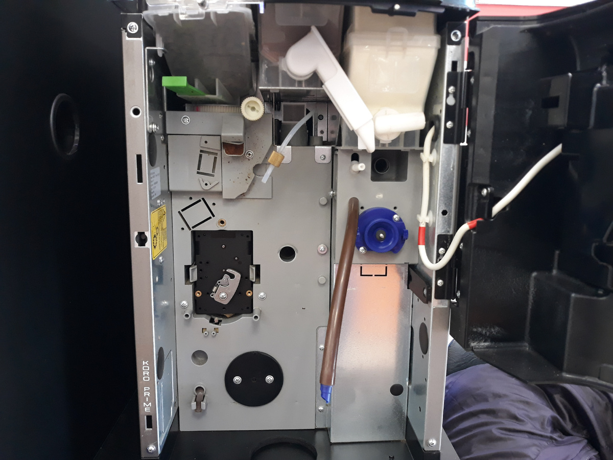 Из кофемашины вынули механизм