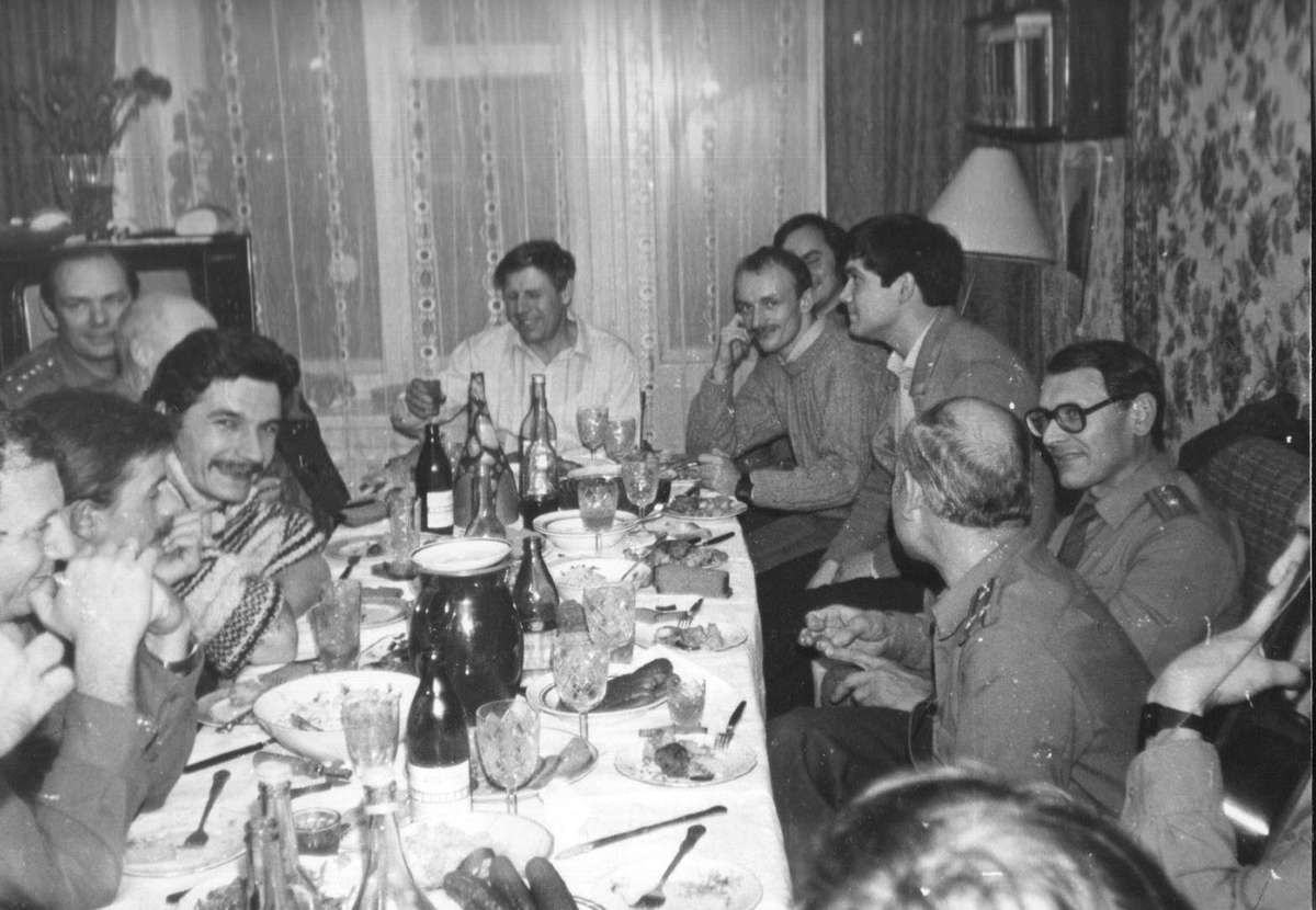 Ужин продолжается