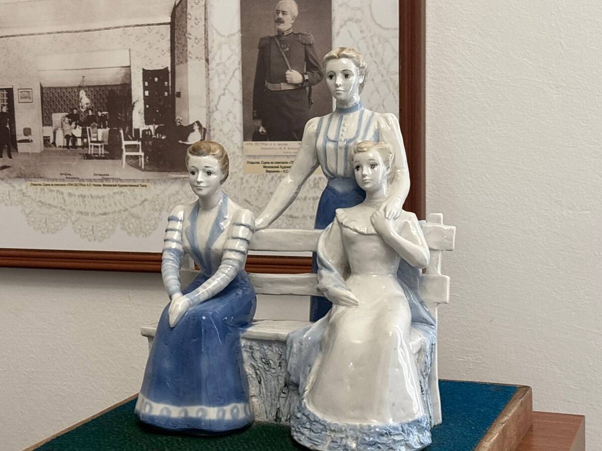 Выставка «Три сестры»: 125 лет спустя» // Фото: пресс-служба Крымского литературно-художественного мемориального музея-заповедника