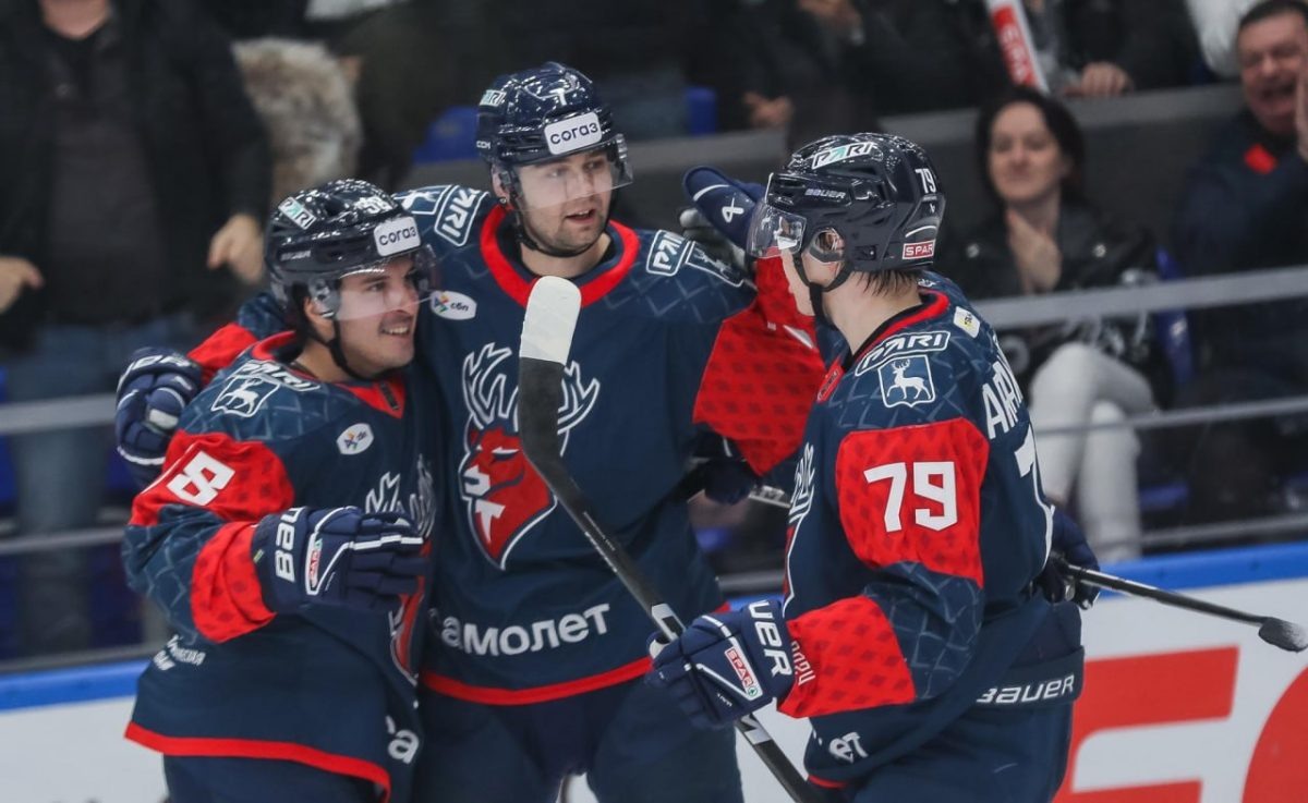    Команда обновилась в этом сезоне за счёт опытных игроков